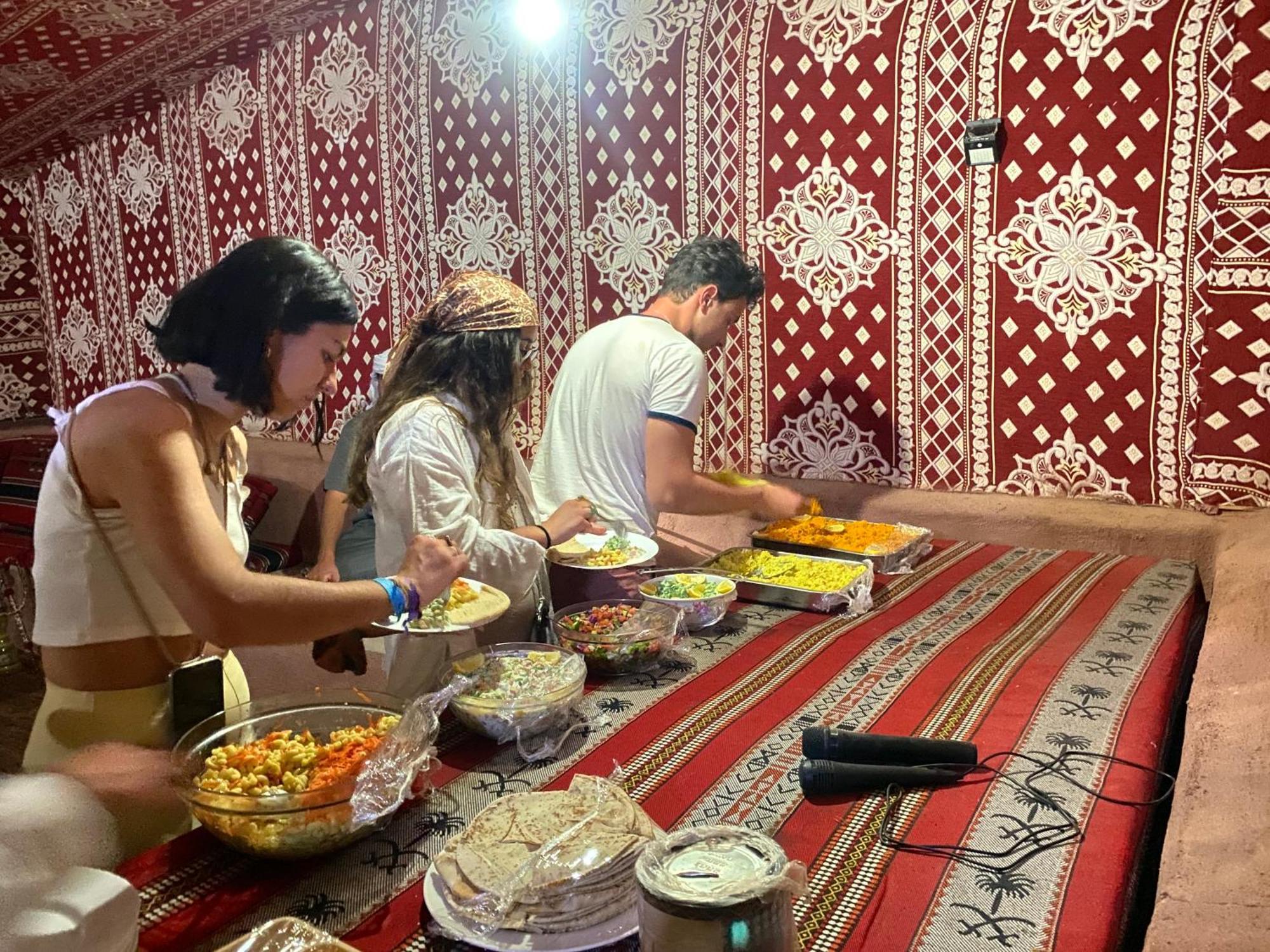 Bedouin Memories Camp Bed & Breakfast Wadi Rum Eksteriør bilde